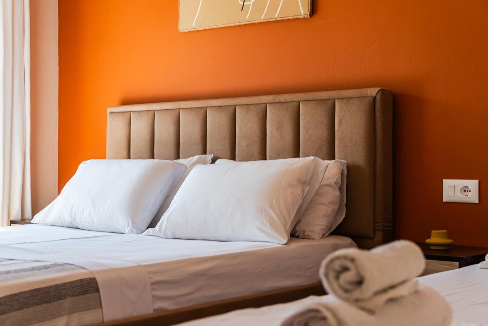 Melon Apartments Vlorë Esterno foto