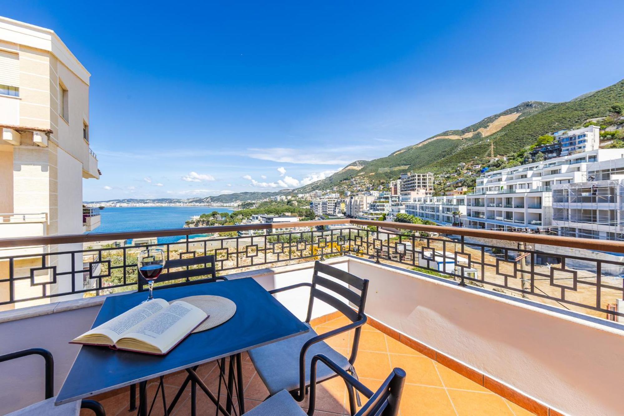 Melon Apartments Vlorë Esterno foto