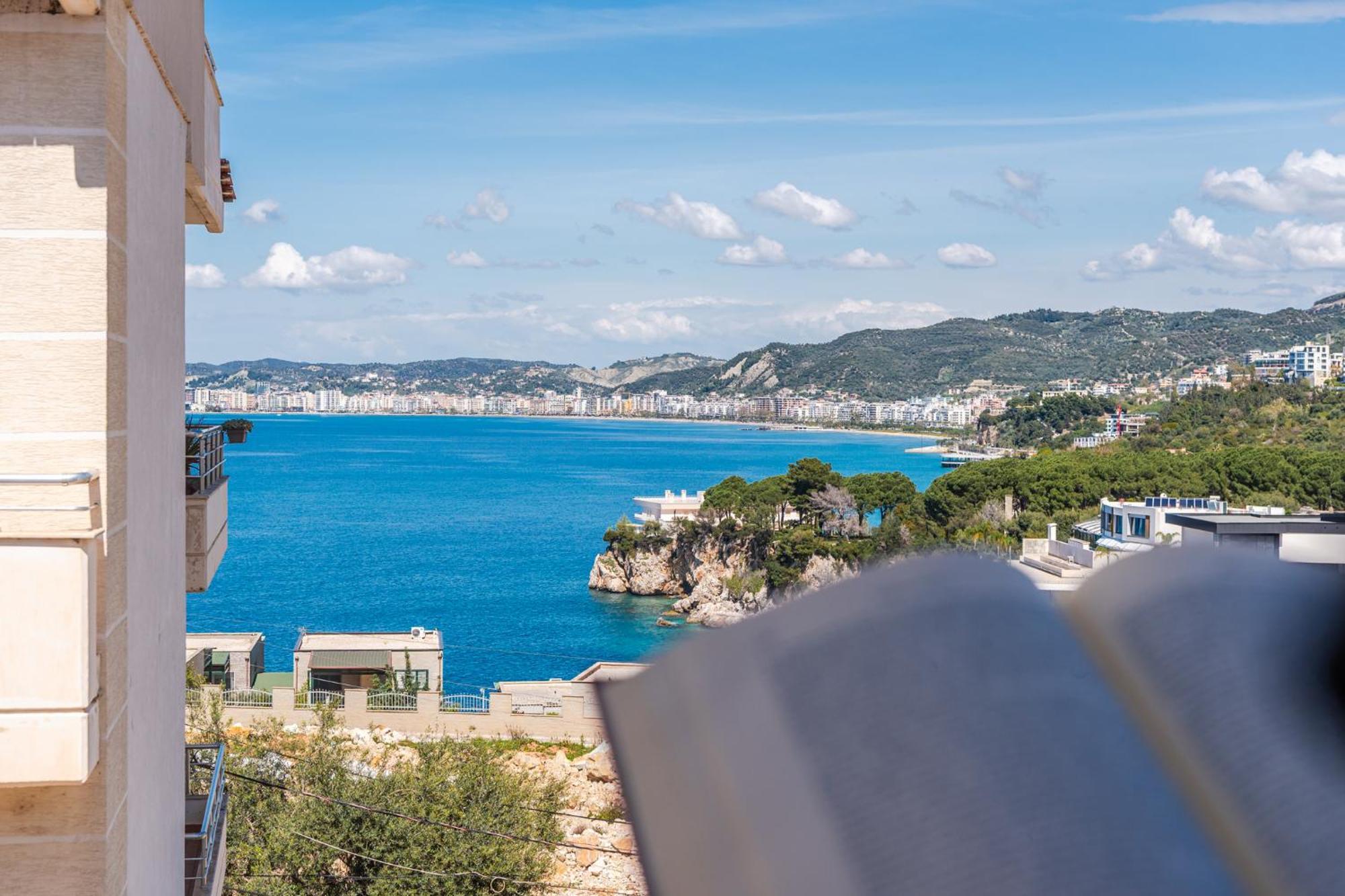 Melon Apartments Vlorë Esterno foto