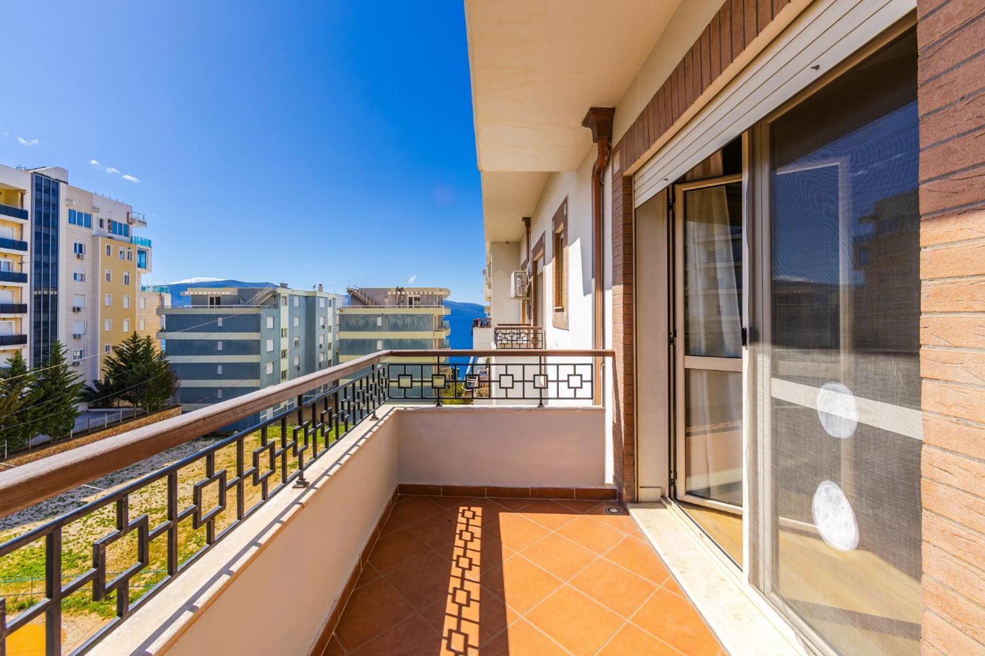 Melon Apartments Vlorë Esterno foto